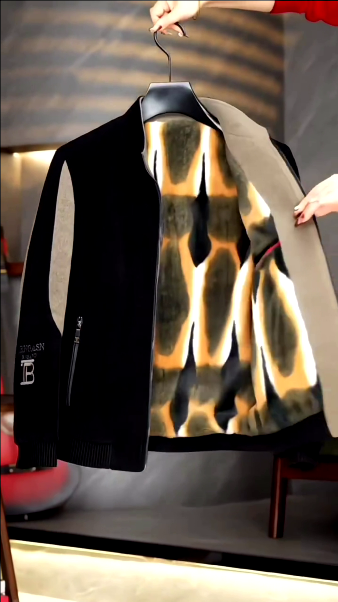 Men Classic Light Quilted Winter Jacket - Black - Image 2