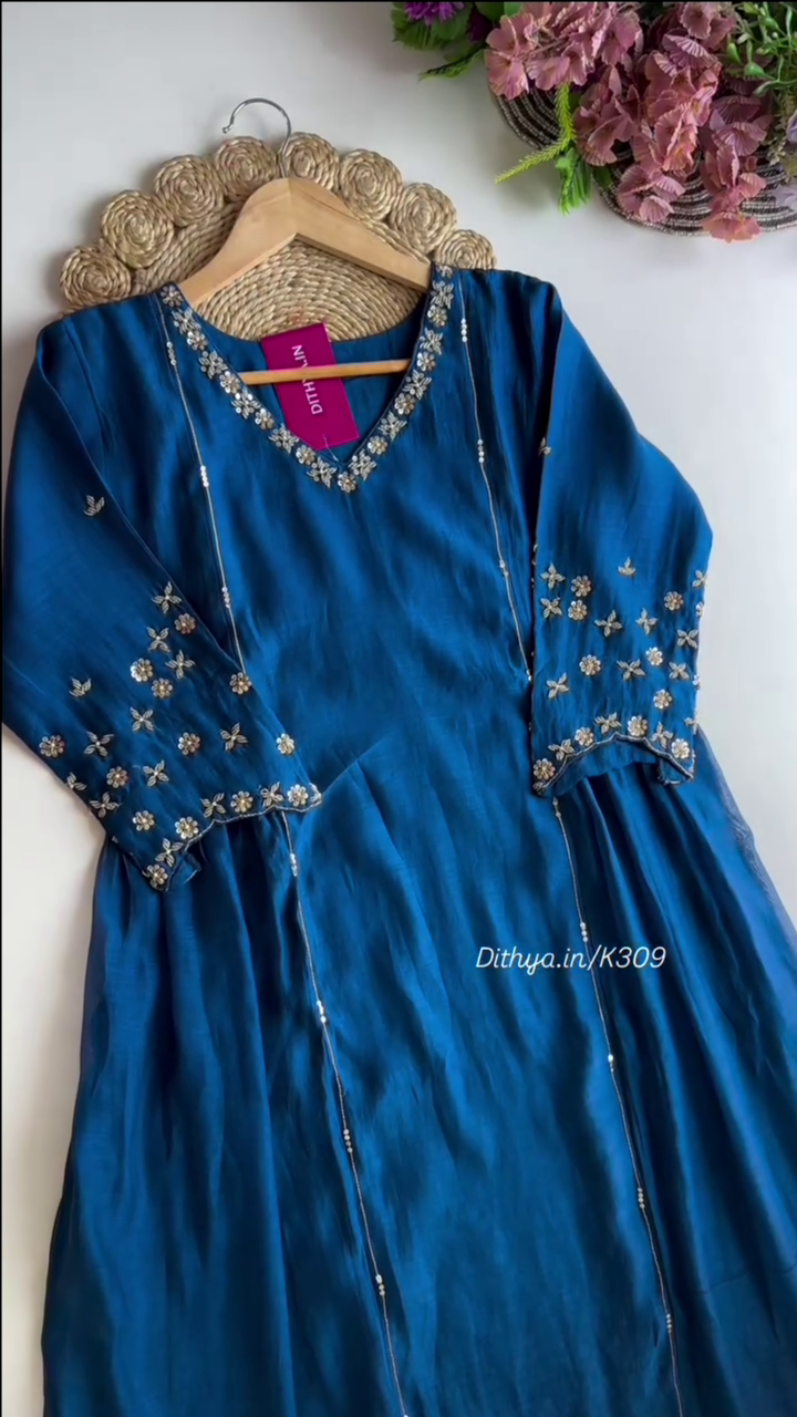Women Ethnic Motifs Yoke Design Regular Pure Silk Kurti Set With Dupatta - Image 2