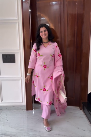 Women's Pink Floral Printed Kurta Set
