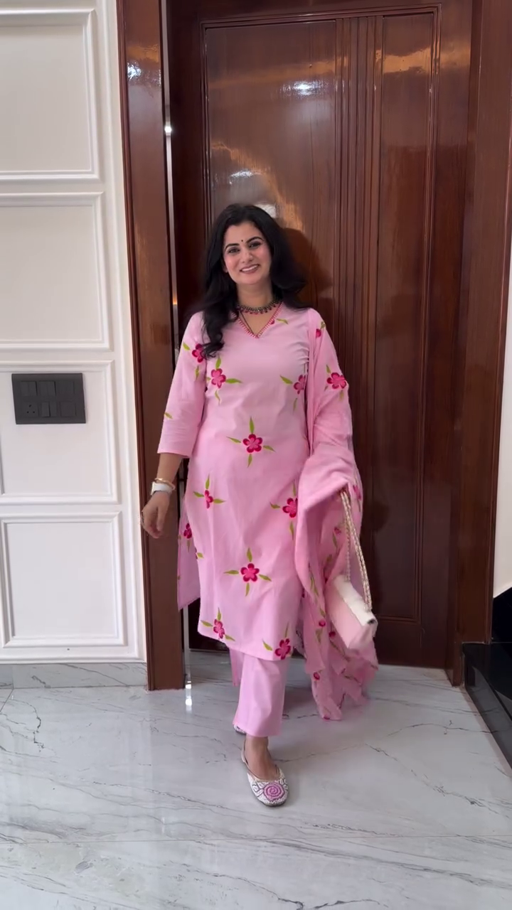 Women's Pink Floral Printed Kurta Set