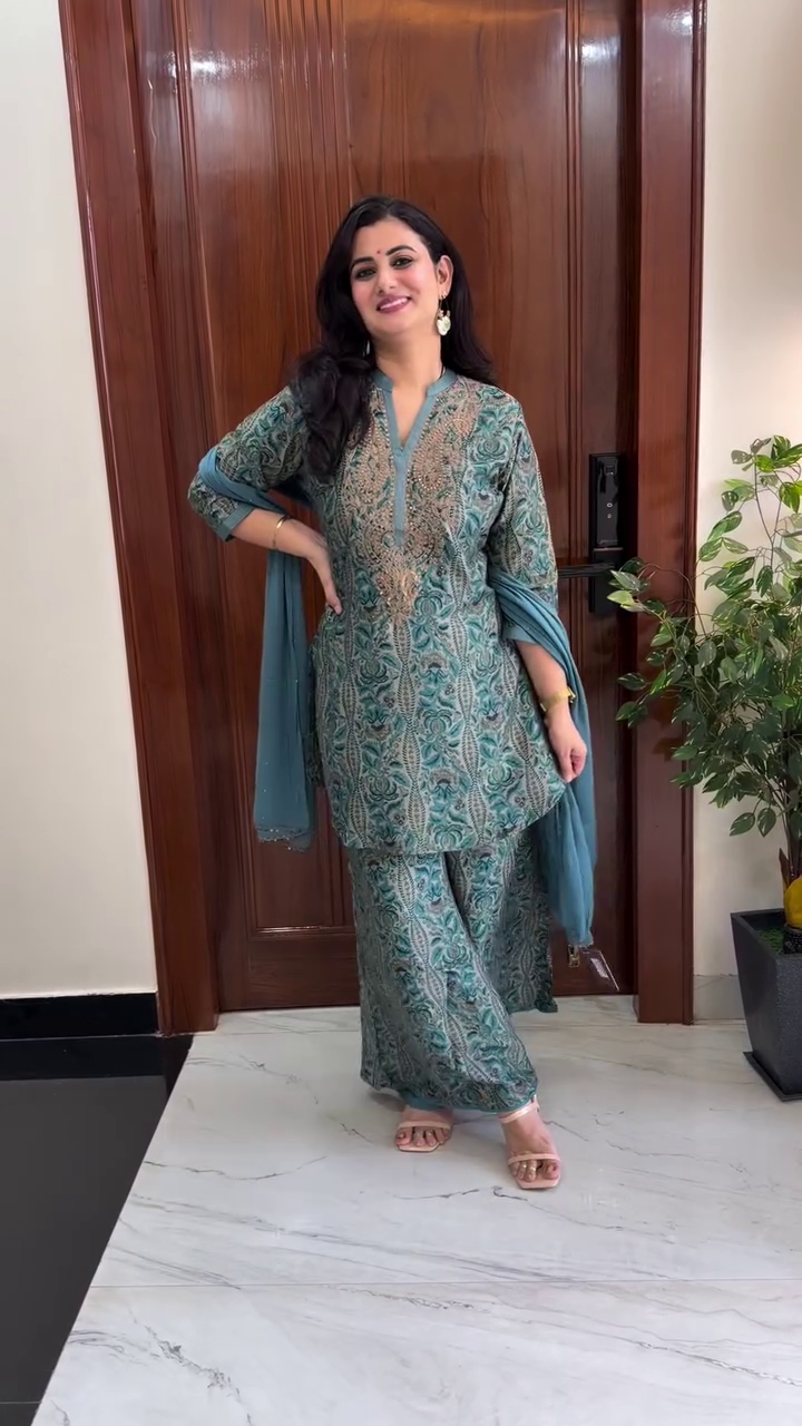 Women's Teal Blue Printed Kurta Palazzo Set - Image 4