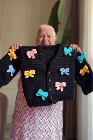 Women's Winter Black Bow Appliqué Knit Cardigan