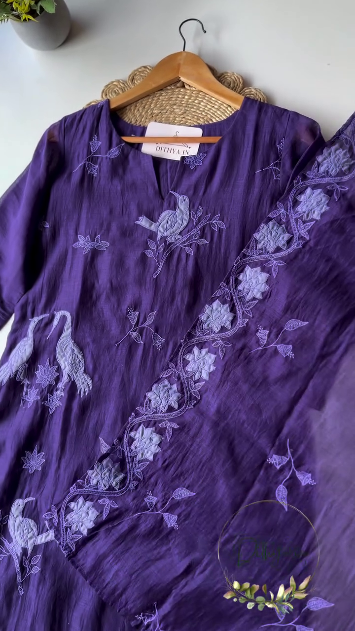 Women's Purple Embroidered Kurta
