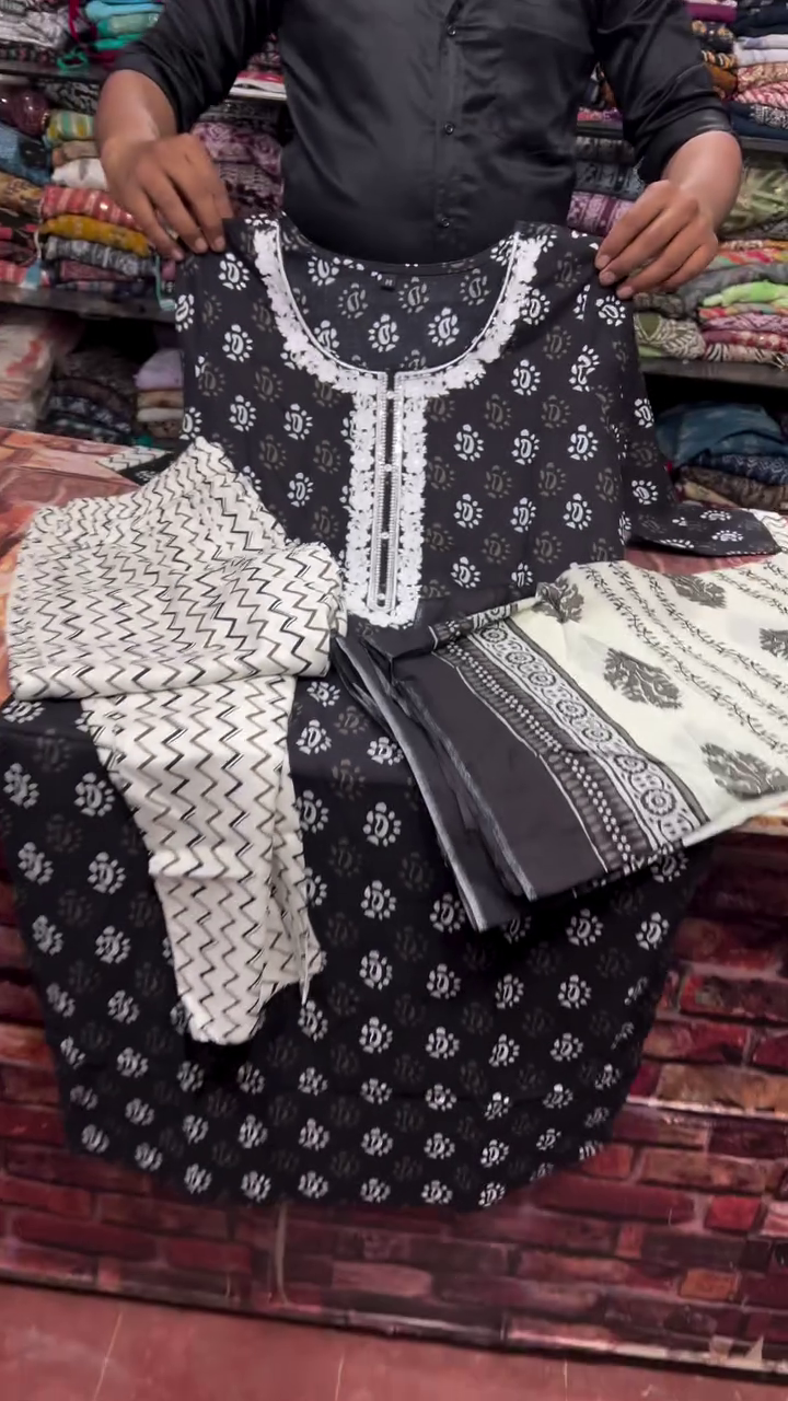 Women's Black Printed Kurta Set