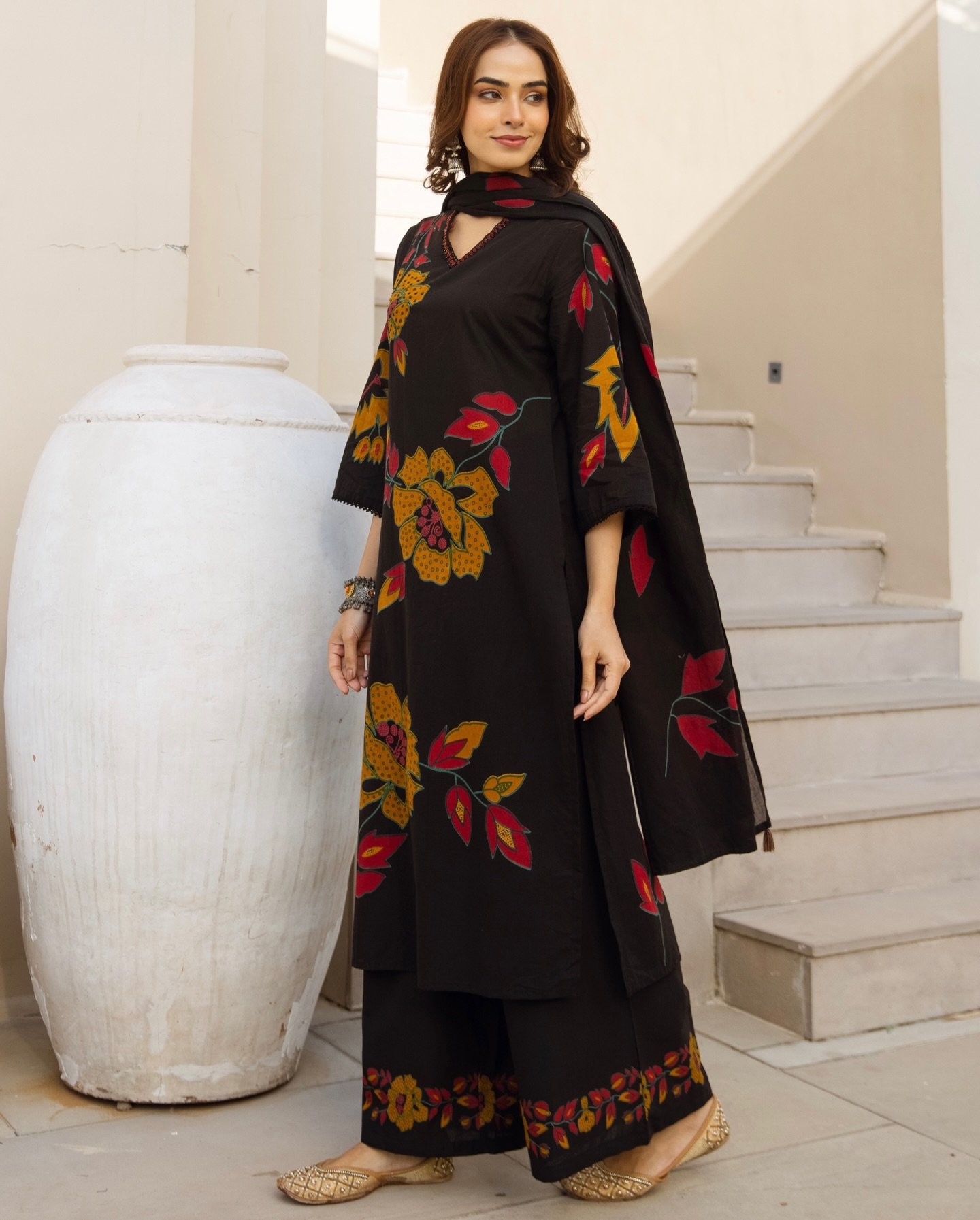 Women's Black Floral Printed Kurta Palazzo Set
