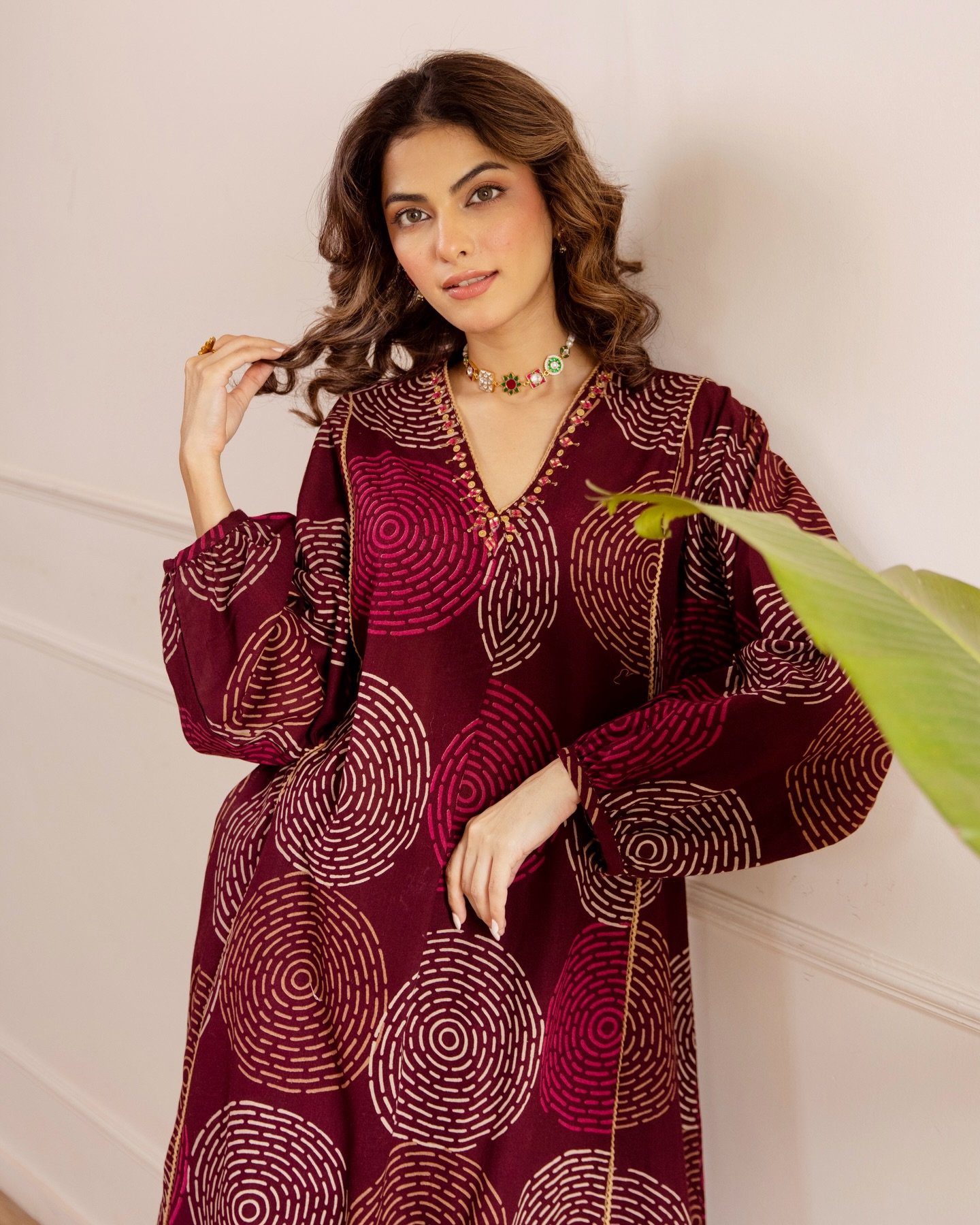 Women's Maroon & Navy Blue Circular Print Kurta Set - Image 2