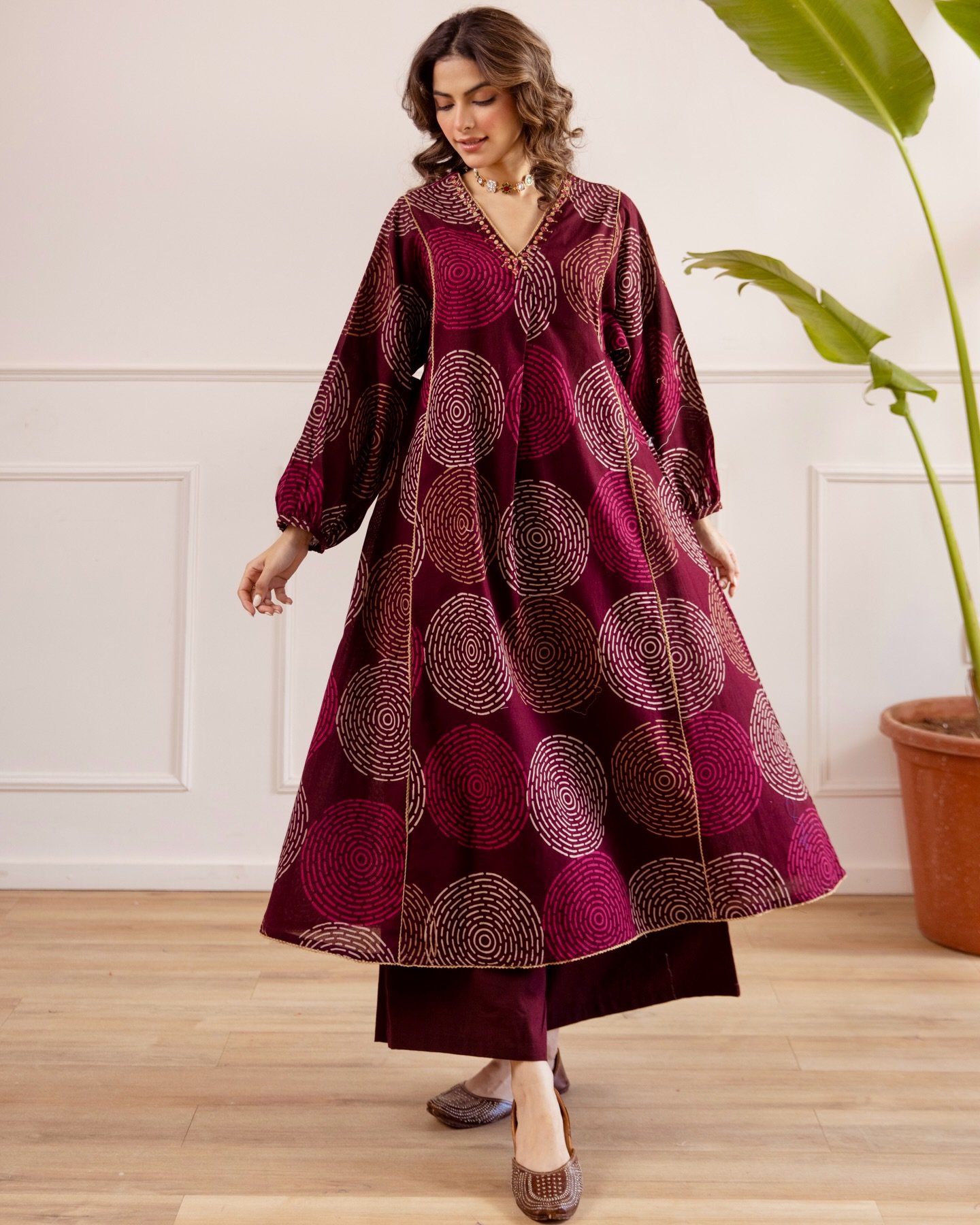 Women's Maroon & Navy Blue Circular Print Kurta Set - Image 3