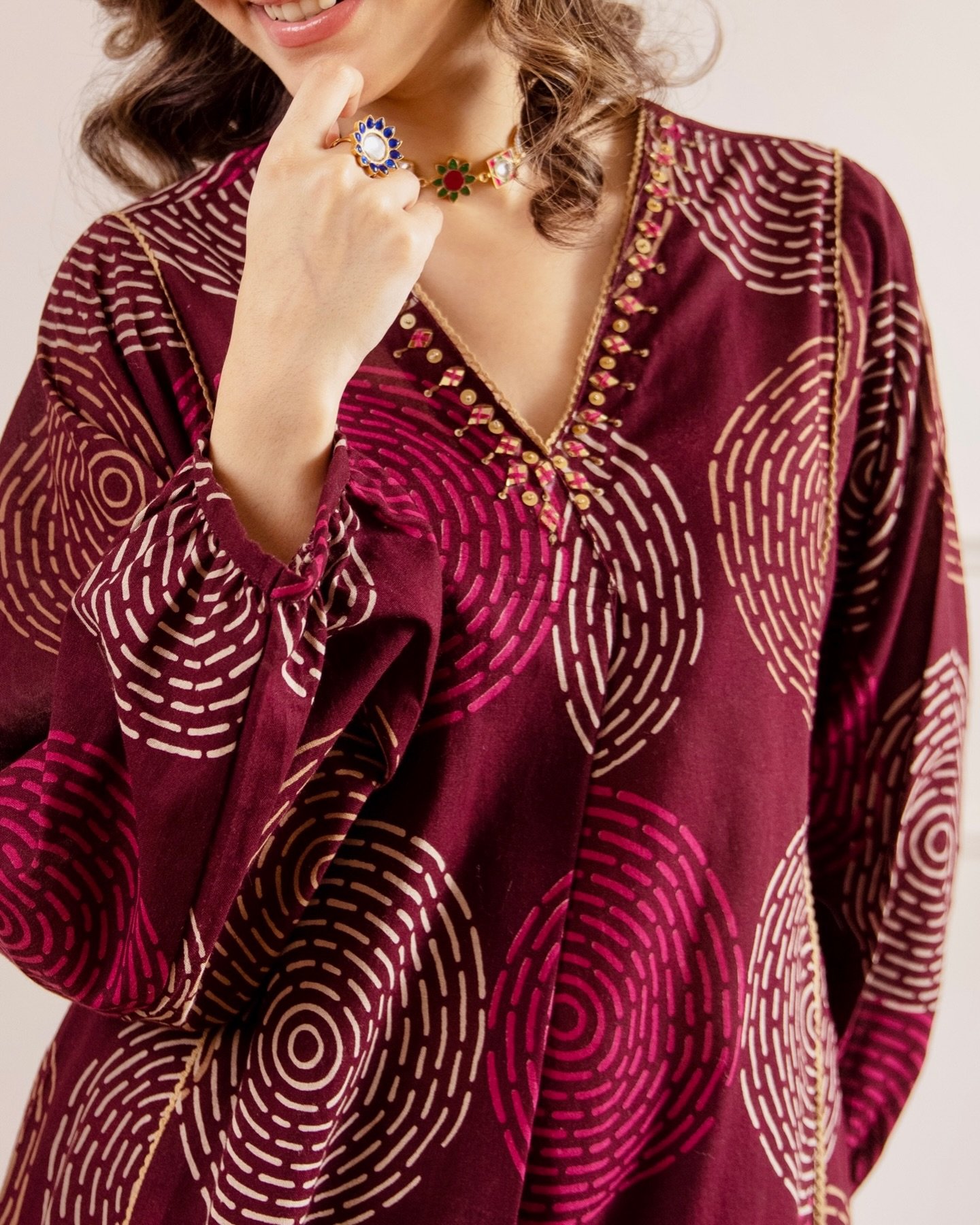 Women's Maroon & Navy Blue Circular Print Kurta Set - Image 5