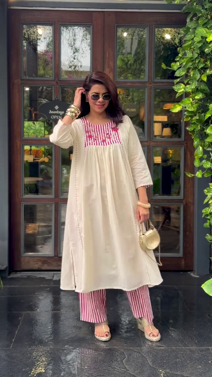 Women's Cream & Pink Striped Kurta Set