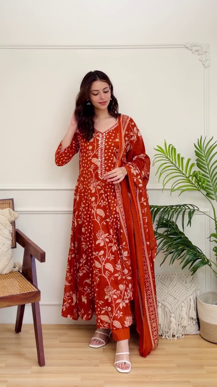 Women's Rust Orange Floral Printed Anarkali Kurta Set - Image 2